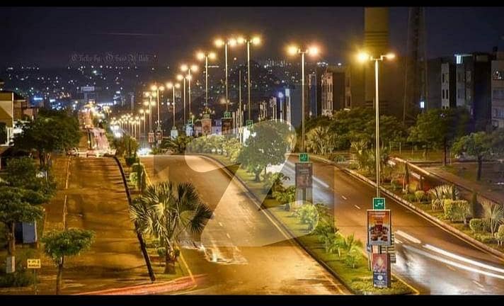 عسکری ٹاور 1 ڈی ایچ اے ڈیفینس فیز 2,ڈی ایچ اے ڈیفینس,اسلام آباد میں 4 کمروں کا 13 مرلہ فلیٹ 4.6 کروڑ میں برائے فروخت۔