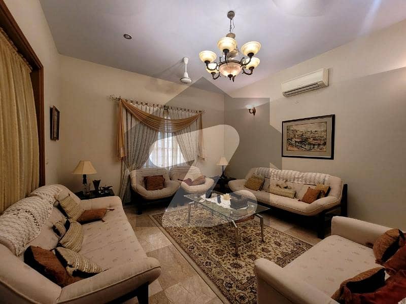 ڈی ایچ اے فیز 6 ڈی ایچ اے ڈیفینس,کراچی میں 5 کمروں کا 1 کنال مکان 12.5 کروڑ میں برائے فروخت۔