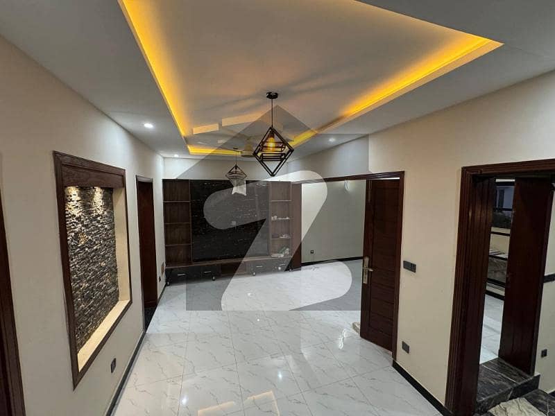 i-11/2 Lower Ground portion For Rent