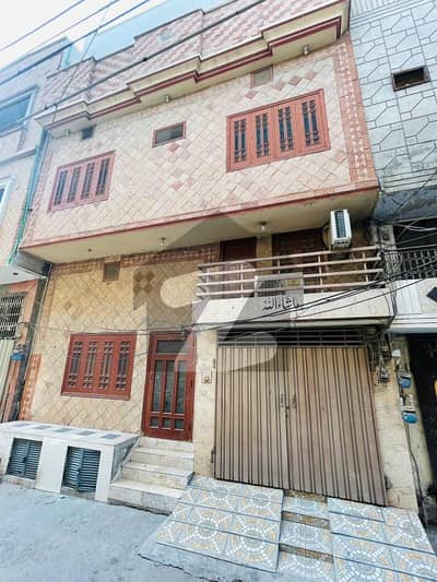 گرو نانک پورہ فیصل آباد میں 6 کمروں کا 5 مرلہ مکان 3.0 کروڑ میں برائے فروخت۔