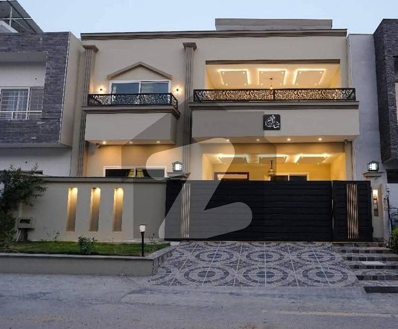 بی ۔ 17 اسلام آباد میں 6 کمروں کا 12 مرلہ مکان 5.2 کروڑ میں برائے فروخت۔