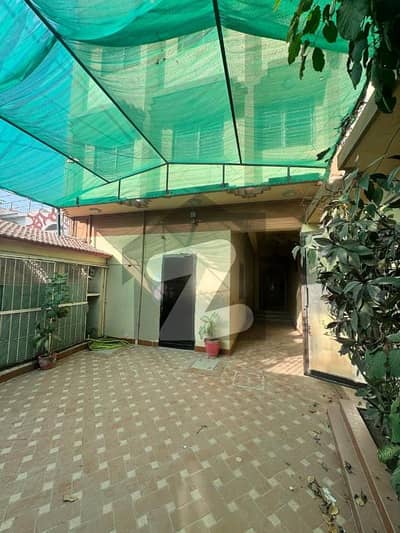گلشنِ اقبال گلشنِ اقبال ٹاؤن,کراچی میں 1 کنال عمارت 6.7 لاکھ میں کرایہ پر دستیاب ہے۔