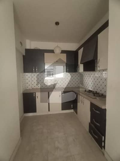 Ali Center 2 bed d. d Flat Available For Sale