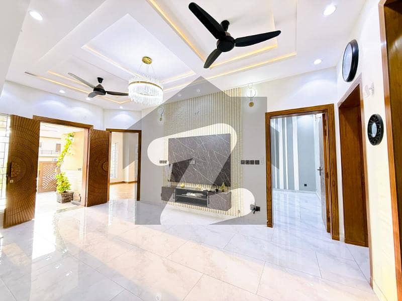 NEW 7 MARLA DESIGNER HOUSE