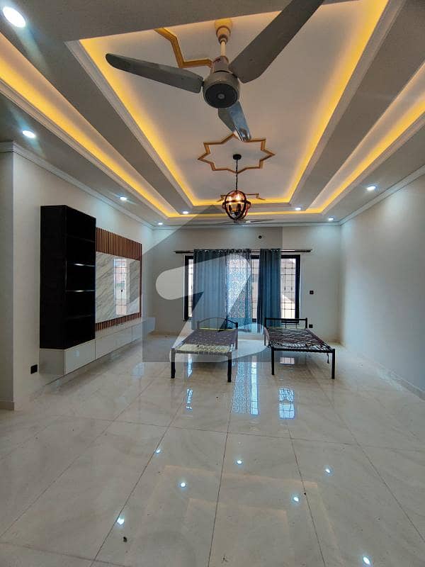 1 Kanal Ground Portion Available For Rent In G-15 1 Kanal Ground Portion Available For Rent In G-15