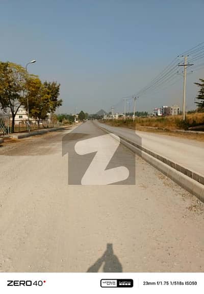 10 Marla plot for sale in PECHS society Near To New International