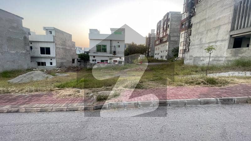 5 Marla Boulevard Category Plot for Sale