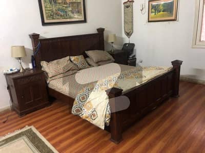 Gulshan Block 5, 400 Yards First Floor 3 Bed Drawing Lounge American Kitchen Terrace