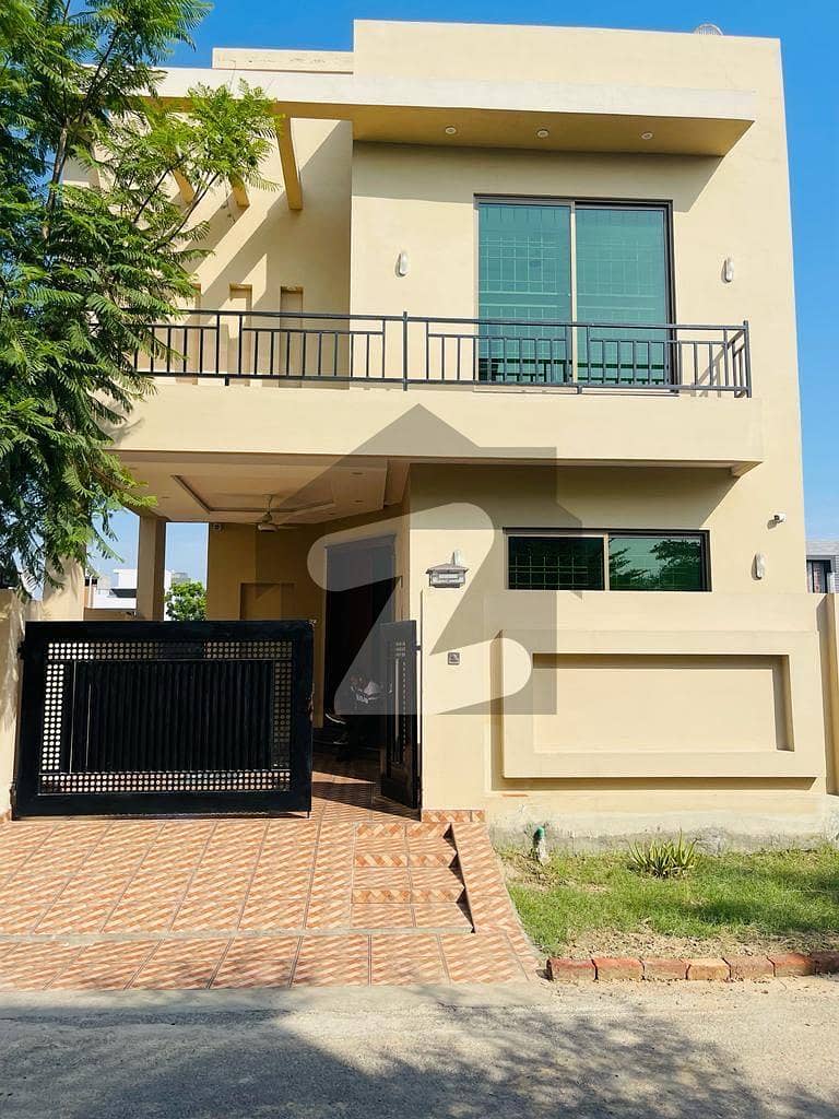 5 marla brand new house
