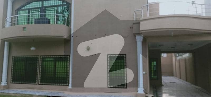 HOUSE FOR RENT IN F-7