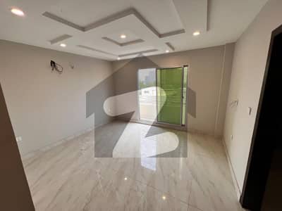 STUDIO APRITMENT NON FURNISHED FOR RENT IN BAHRIA TOWN LAHORE