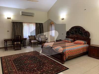 ایف ۔ 7 اسلام آباد میں 4 کمروں کا 1 کنال مکان 7.0 لاکھ میں کرایہ پر دستیاب ہے۔