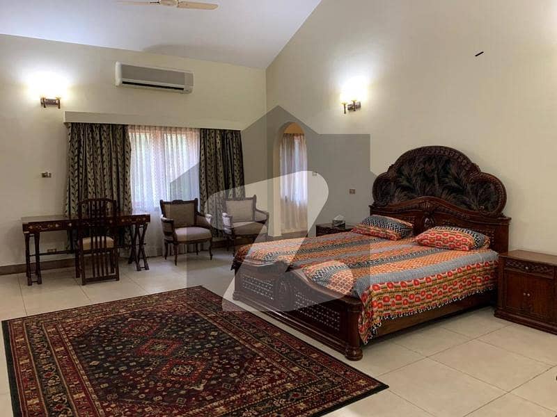 ایف ۔ 7 اسلام آباد میں 4 کمروں کا 1 کنال مکان 7.0 لاکھ میں کرایہ پر دستیاب ہے۔