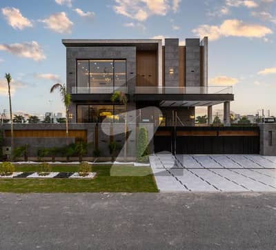 LUXURIOUS & GRACEFUL ULTRA MODERN HOUSE AVAILABLE FOR SALE