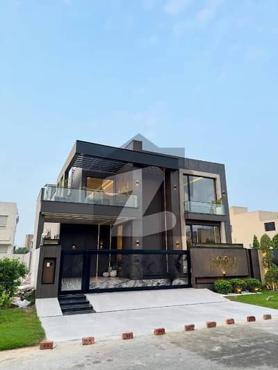 1 KANAL BRAND NEW LUXURY ULTRA MODERN DESIGNE HOUSE FOR SALE