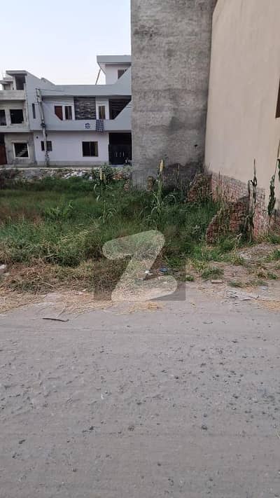 5 Marla Residential Plot for Sale in Shahid Town Near Metro Stop Prime Location