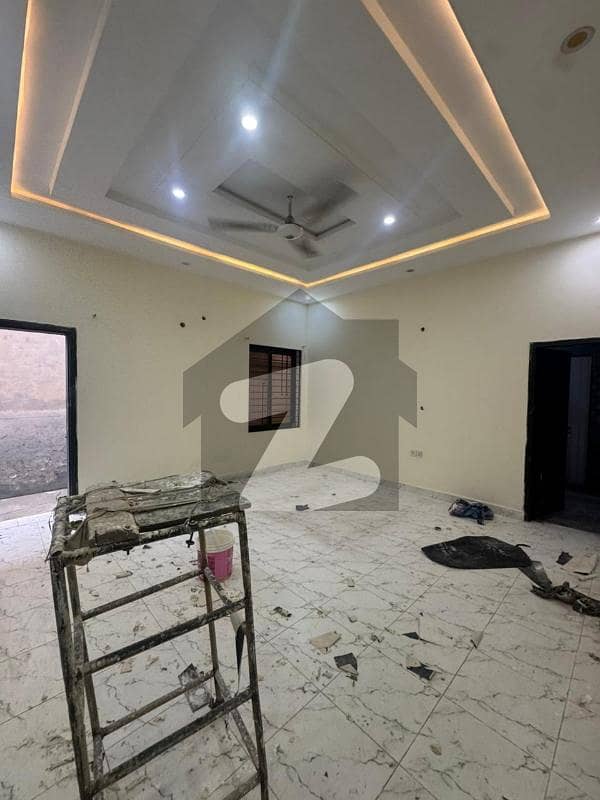 لاثانی ٹاؤن فیصل آباد میں 6 کمروں کا 15 مرلہ مکان 1.2 لاکھ میں کرایہ پر دستیاب ہے۔