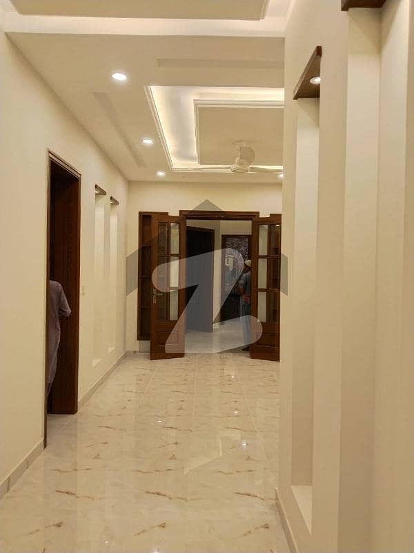 ای ۔ 11 اسلام آباد میں 5 کمروں کا 6 مرلہ مکان 5.6 کروڑ میں برائے فروخت۔