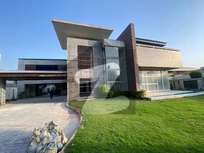4 Kanal Beautiful House Available For Rent