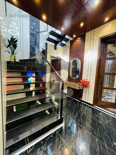 12 Marla Corner Upper Portion (Lower Lock) For Rent in Jasmine Block Bahria Town Lahore