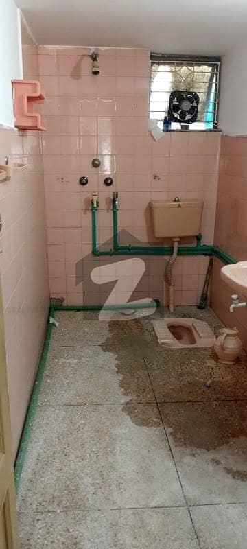 Buy A Flat Of 700 Square Feet In G-9