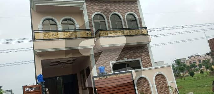 14 Marla Upper Portion Available For Rent. 14 Marla Basement Available For Rent. 14 Marla Full House Available For Rent.