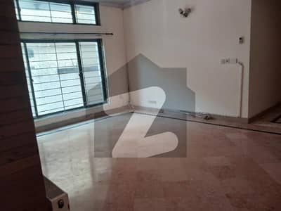 f11 size 500 marble flooring ground puls basment portion 4beds Rent 260000 Real Pic