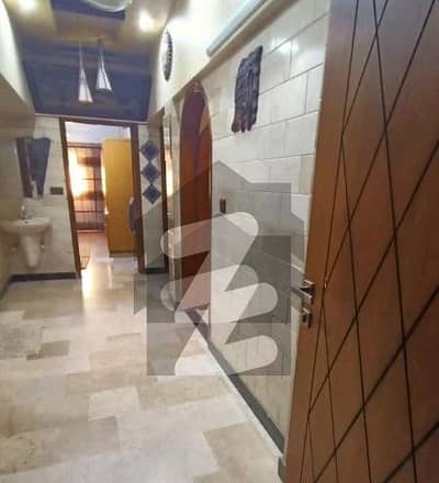 کوسموپولیٹن سوسائٹی کراچی میں 10 مرلہ فلیٹ 6.25 کروڑ میں برائے فروخت۔