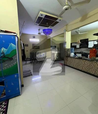 گارڈن ویسٹ کراچی میں 8 مرلہ فلیٹ 1.95 کروڑ میں برائے فروخت۔