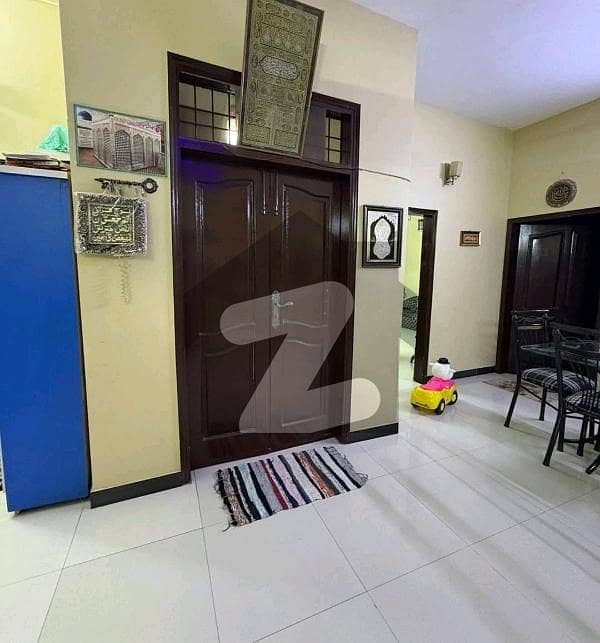 A Flat Of 1600 Square Feet In Karachi