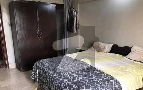 Flat In Garden West Sized 1050 Square Feet Is Available