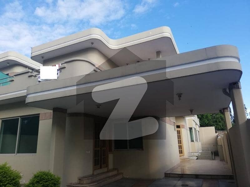 ایف ۔ 7 اسلام آباد میں 5 کمروں کا 1 کنال مکان 11.2 لاکھ میں کرایہ پر دستیاب ہے۔