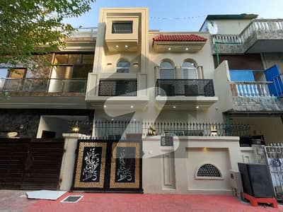 ایف ۔ 10/3 ایف ۔ 10,اسلام آباد میں 3 کمروں کا 3 مرلہ مکان 4.25 کروڑ میں برائے فروخت۔