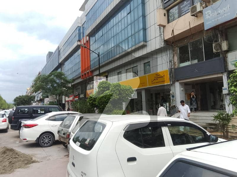 بلیو ایریا اسلام آباد میں 3 کمروں کا 7 مرلہ دکان 15.0 کروڑ میں برائے فروخت۔