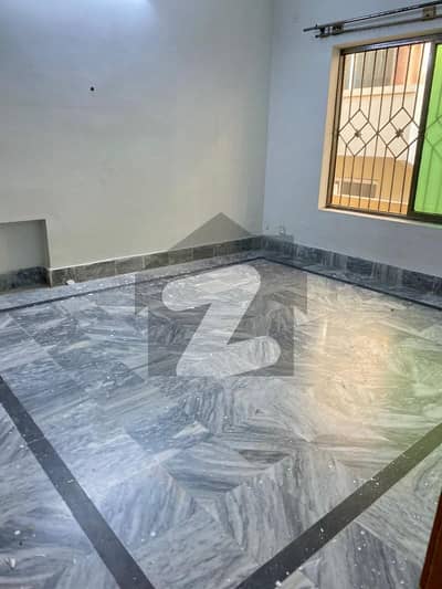 جی ۔ 11 اسلام آباد میں 4 کمروں کا 8 مرلہ مکان 2.0 لاکھ میں کرایہ پر دستیاب ہے۔