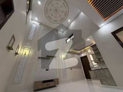 Luxury house available for rent in royal orchard