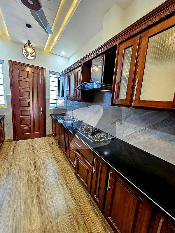35x70 10 Marla Triple Storey House For Rent G-13
