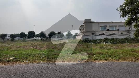 1 Kanal T Block Top Location For Sale
