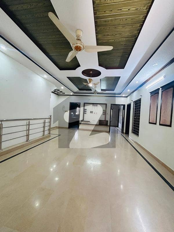 BEAUTIFUL LOCATION FULL HOUSE FOR RENT OUTSTANDING VIEW