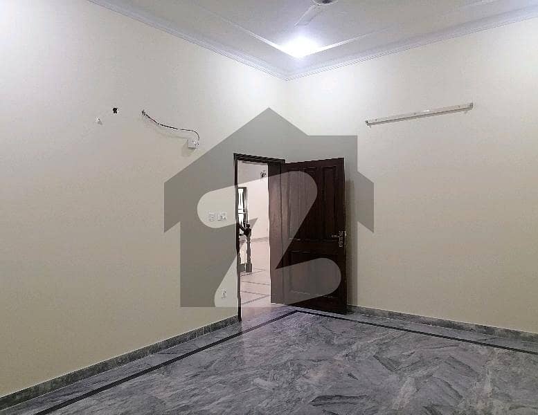 House Spread Over 10 Marla In Johar Town Available