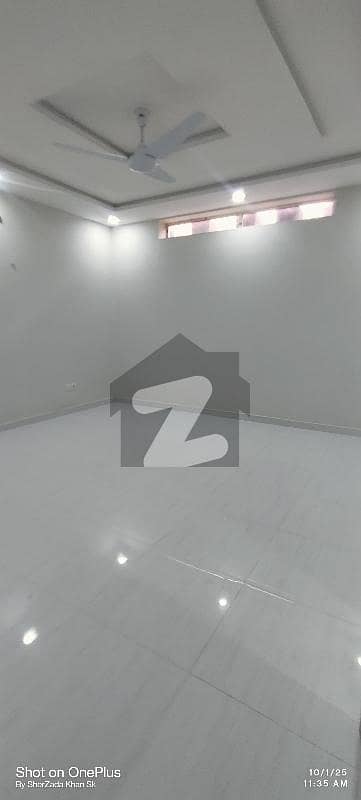 ideal location 10 marla 5 bedroom with attached bathroom available for rent