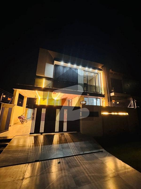 Top city 10 marla house for sale