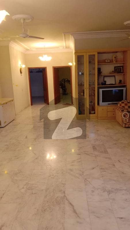 666 YARDS BUNGALOW AVAILABLE FOR SALE