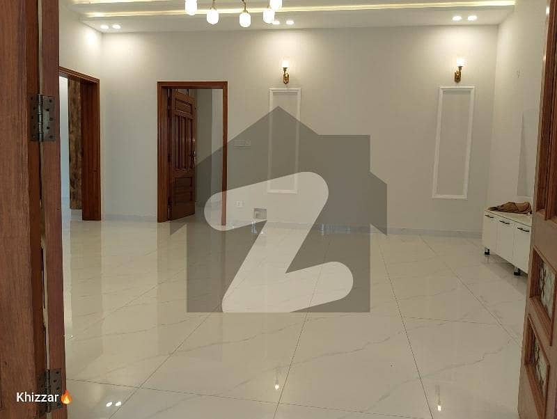 ڈی ۔ 12/2 ڈی ۔ 12,اسلام آباد میں 7 کمروں کا 10 مرلہ مکان 13.0 کروڑ میں برائے فروخت۔