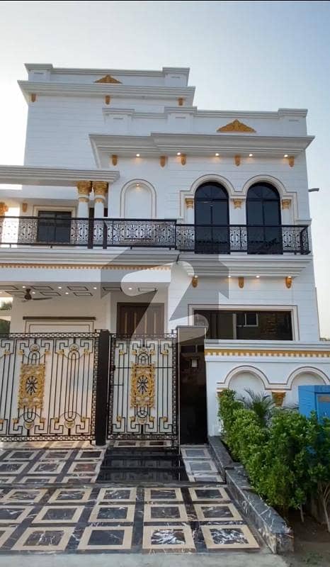 10 marla luxury house