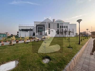 ڈی ایچ اے ڈیفینس پشاور میں 2 کنال رہائشی پلاٹ 5.7 کروڑ میں برائے فروخت۔