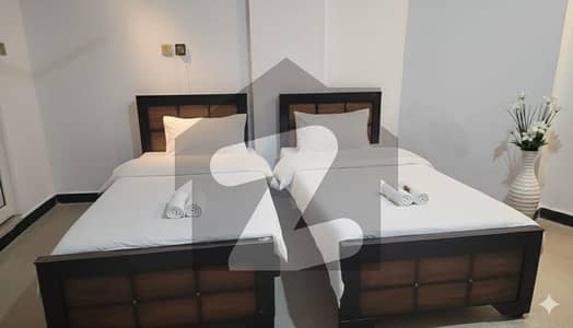 Stylish 2-Bed Flat | Central Location | Wi-Fi, Kitchen & Parking