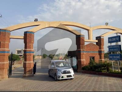 لایٗرز ہاؤسنگ سوسائٹی فیصل آباد میں 1 کنال رہائشی پلاٹ 1.8 کروڑ میں برائے فروخت۔