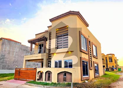 Park Facing 7 Marla Corner House For Sale