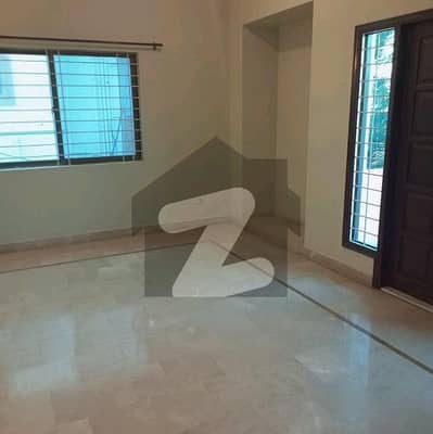 فیڈرل بی ایریا ۔ بلاک 11 فیڈرل بی ایریا,کراچی میں 16 مرلہ بالائی پورشن 1.7 لاکھ میں کرایہ پر دستیاب ہے۔